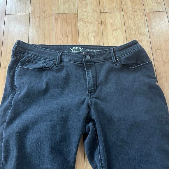Levi’s Signature Modern Black Capris Sz. 20 - Picture 2 of 7